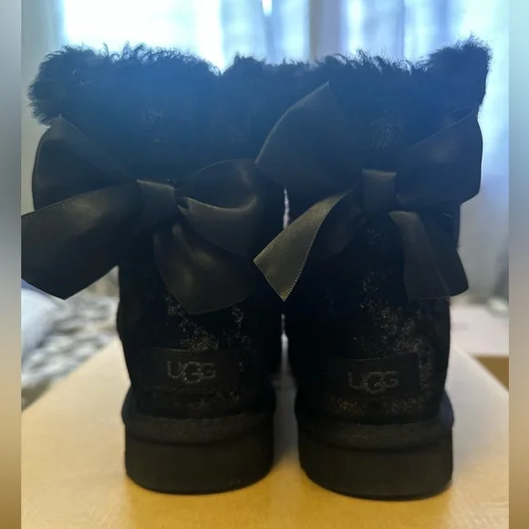 UGG‎ Mini Bailey Bow Glimmer Black Boots - Picture 3 of 14
